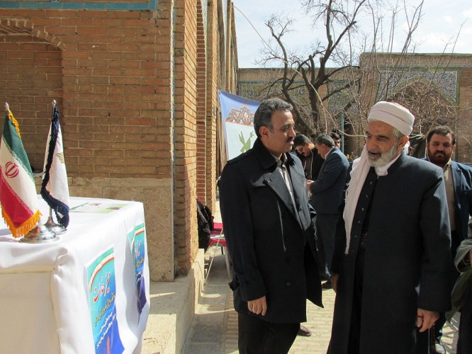 برپایی میزخدمت دانشگاه جامع علمی کاربردی استان کردستان در مسجد جامع سنندج