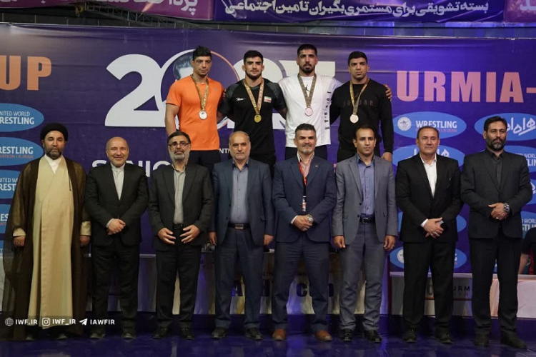 کسب عنوان قهرمانی و مدال طلای دانشجوی مرکزعلمی کاربردی سقز در مسابقات کشتی آزاد جام جهان پهلوان تختی