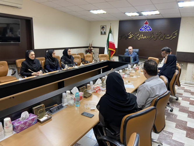 امضای تفاهم‌نامه همکاری مرکز علمی کاربردی سنندج یک و شرکت ملی پخش فرآورده های نفتی کردستان