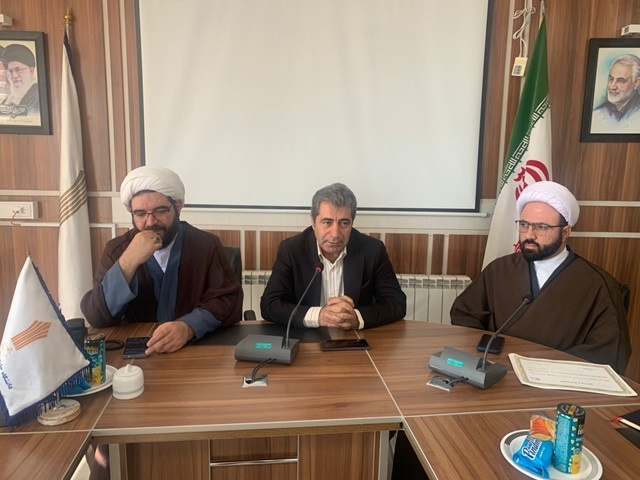 نشست هم اندیشی رسالت قشر دانشگاهی در مواجهه با بحران ها در دانشگاه جامع علمی کاربردی استان کردستان برگزارشد